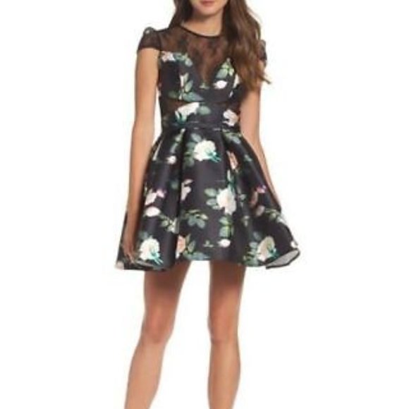 MAC DUGGAL LACE INSET FLORAL FIT & FLARE DRESS sz 2 - Picture 1 of 6